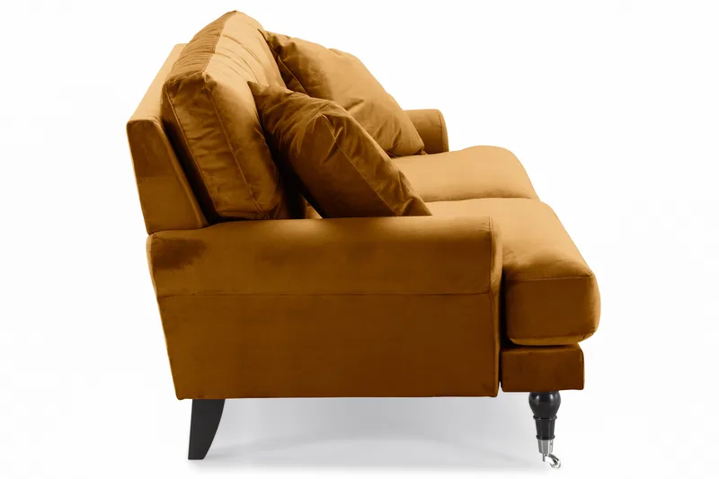 Andrew Sofagruppe 3-seter + 2-seter Sofa + Lenestol + Fotskammel i Fløyel - Mørk gul - Møbler - Sofaer - Howard-sofaer
