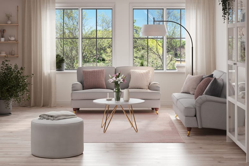 Howard Lyx 2-seters Stoffsofa - Lys grå - Møbler - Sofaer - Howard-sofaer