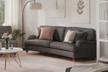 Howard Lyx 3-seters Svunget Stoffsofa - Mørk grå - Møbler - Sofaer - Howard-sofaer