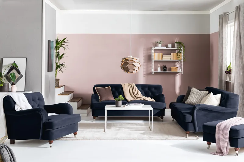 Howard Riviera 2-seters Fløyelssofa - Blå - Møbler - Sofaer - Howard-sofaer