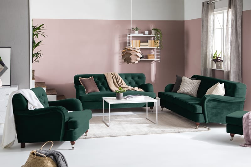 Howard Riviera 2-seters Fløyelssofa - Grønn - Møbler - Sofaer - Howard-sofaer