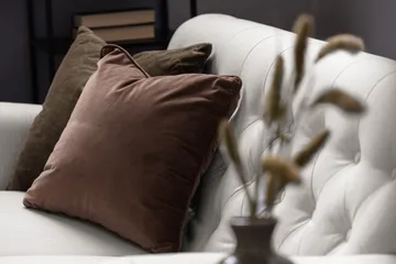 Howard Riviera 2-seters Stoffsofa - Lys grå - Møbler - Sofaer - Howard-sofaer