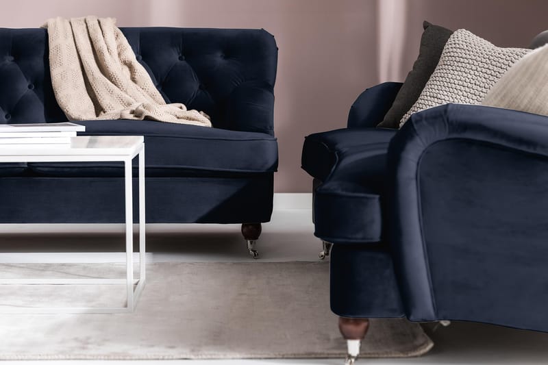 Howard Riviera 3-seters Svingt Fløyelssofa - Blå - Møbler - Sofaer - Howard-sofaer