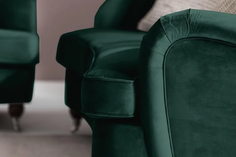 Howard Riviera 3-seters Svingt Fløyelssofa - Grønn - Møbler - Sofaer - Howard-sofaer