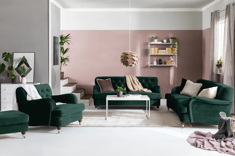 Howard Riviera 3-seters Svingt Fløyelssofa - Grønn - Møbler - Sofaer - Howard-sofaer