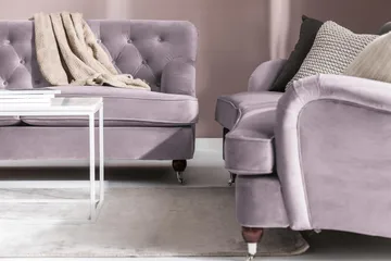 Howard Riviera 3-seters Svingt Fløyelssofa - Lilla - Møbler - Sofaer - Howard-sofaer