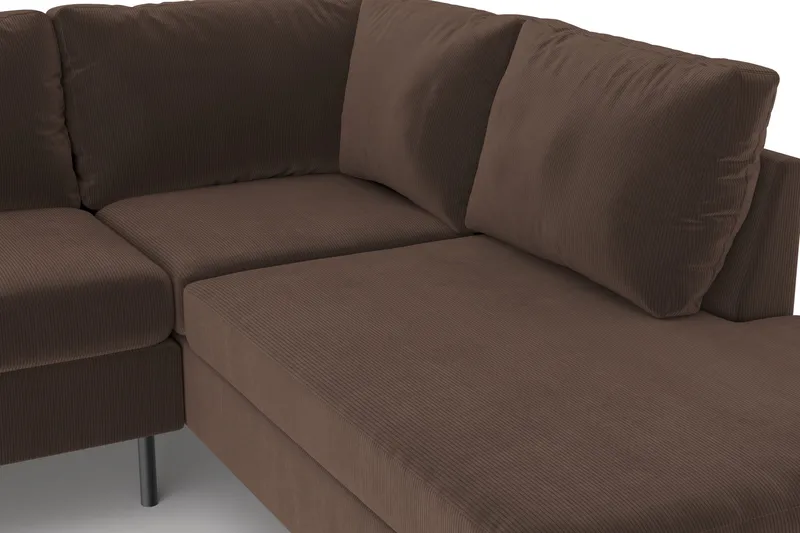 Peppe 4-seters Høyrevendt L-formet Sjeselongsofa i Manchester - Brun - Møbler - Sofaer - Sofaer med sjeselong