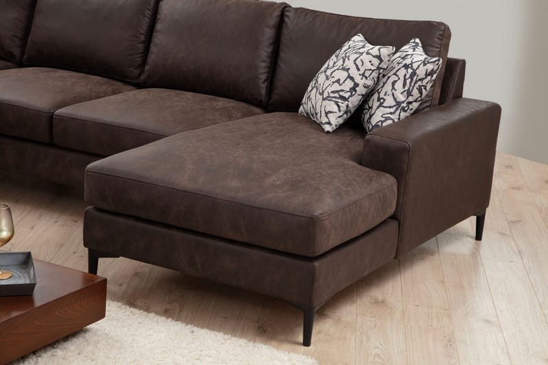 Svanabyn Sofa m. Divan og Sjeselong 4-seter - Mørkebrun - Møbler - Sofaer - Sofaer med sjeselong - 4 seters sofa med divan