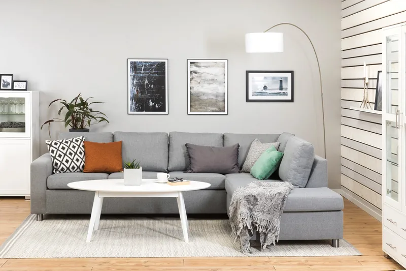 Crazy 4-seters Høyrevendt L-formet Sjeselongsofa i Stoff - Grå - Møbler - Sofaer - Sofaer med sjeselong - 3 seters sofa med divan