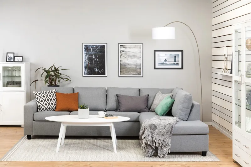 Crazy 4-seters Høyrevendt L-formet Sjeselongsofa i Stoff - Grå - Møbler - Sofaer - Sofaer med sjeselong - 3 seters sofa med divan