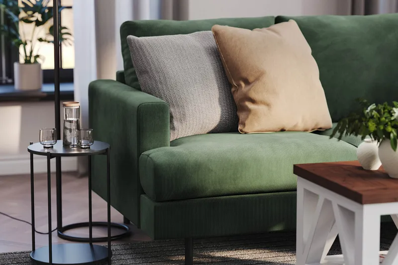 Menard Compact 3-seters Høyrevendt L-formet Divansofa i Manchester - Grønn - Møbler - Sofaer - Sofaer med sjeselong - 3 seters sofa med divan