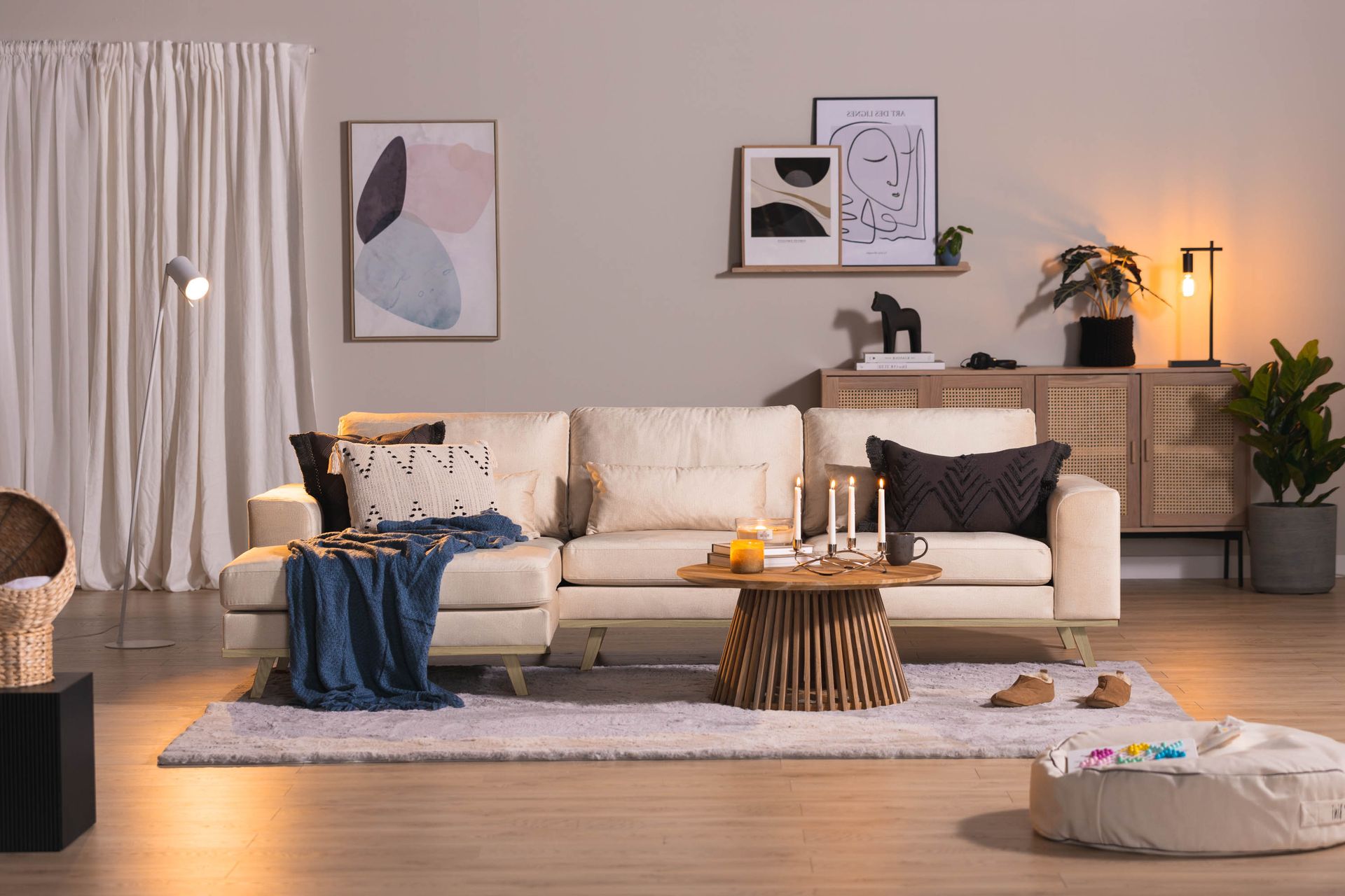 Copenhagen 4-seters Venstrevendt L-formet Divansofa i Fløyel - Beige - Møbler - Sofaer - Sofaer med sjeselong - 4 seters sofa med divan