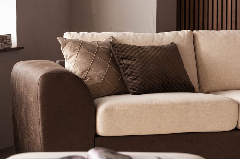 Cuba 4-seters Høyrevendt L-formet Sjeselongsofa i Kunstlær/Stoff - Brun / Beige - Møbler - Sofaer - Sofaer med sjeselong - 4 seters sofa med divan