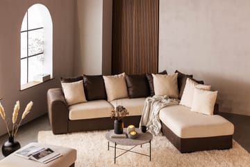 Cuba 4-seters Høyrevendt L-formet Sjeselongsofa i Kunstlær/Stoff inkl. Pynteputer - Brun / Beige - Møbler - Sofaer - Sofaer med sjeselong - 4 seters sofa med divan