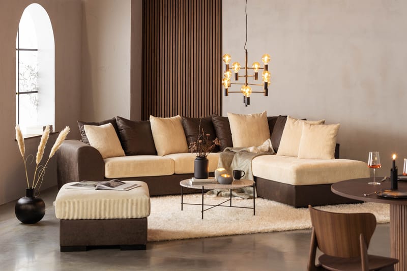 Cuba 4-seters Høyrevendt L-formet Sjeselongsofa i Manchester/Kunstlær inkl. Pynteputer - Brun / Beige - Møbler - Sofaer - Sofaer med sjeselong - 4 seters sofa med divan