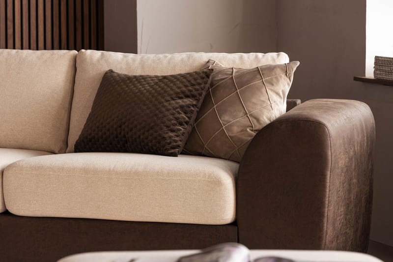Cuba 4-seters Venstrevendt L-formet Sjeselongsofa i Kunstlær/Stoff - Brun / Beige - Møbler - Sofaer - Sofaer med sjeselong - 4 seters sofa med divan