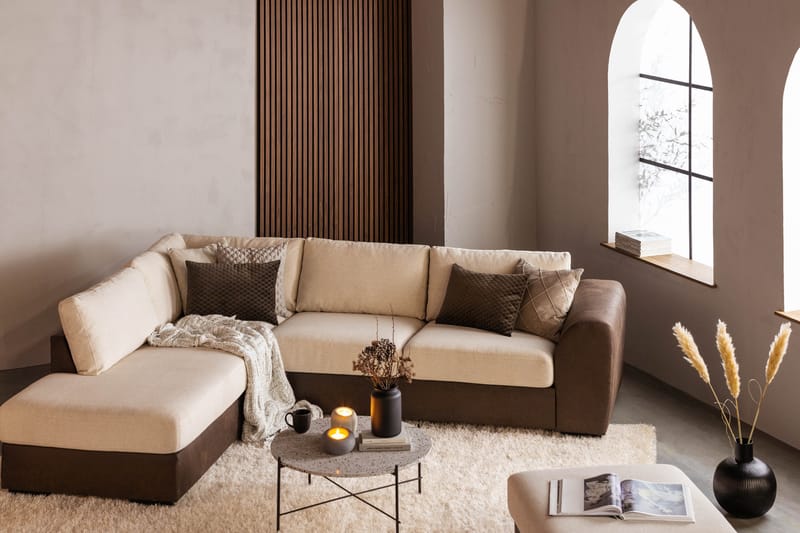 Cuba 4-seters Venstrevendt L-formet Sjeselongsofa i Kunstlær/Stoff - Brun / Beige - Møbler - Sofaer - Sofaer med sjeselong - 4 seters sofa med divan