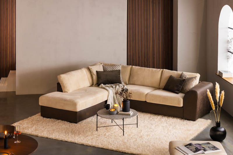 Cuba 4-seters Venstrevendt L-formet Sjeselongsofa i Manchester/Kunstlær - Brun / Beige - Møbler - Sofaer - Sofaer med sjeselong - 4 seters sofa med divan