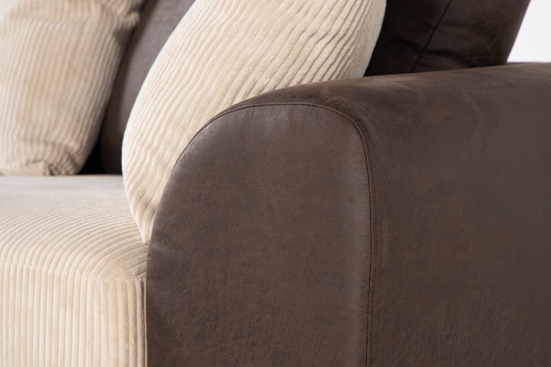 Cuba 4-seters Venstrevendt L-formet Sjeselongsofa i Manchester/Kunstlær inkl. Pynteputer - Brun / Beige - Møbler - Sofaer - Sofaer med sjeselong - 4 seters sofa med divan