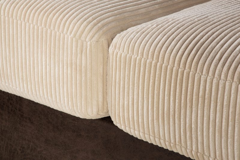 Cuba 4-seters Venstrevendt L-formet Sjeselongsofa i Manchester/Kunstlær inkl. Pynteputer - Brun / Beige - Møbler - Sofaer - Sofaer med sjeselong - 4 seters sofa med divan