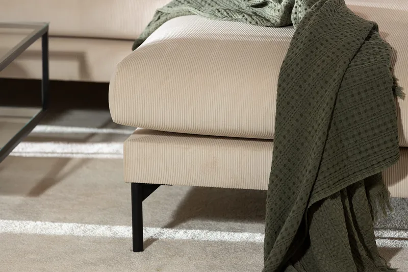 Menard 4-seters Høyrevendt Dyp L-formet Sjeselongsofa i Manchester - Beige - Møbler - Sofaer - Sofaer med sjeselong - 4 seters sofa med divan