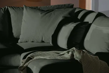 Menard 4-seters Høyrevendt Dyp L-formet Sjeselongsofa i Manchester - Grønn - Møbler - Sofaer - Sofaer med sjeselong - 4 seters sofa med divan