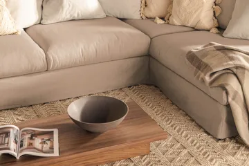 Menard 4-seters Høyrevendt Dyp L-formet Sjeselongsofa i Stoff - Beige - Møbler - Sofaer - Sofaer med sjeselong - 4 seters sofa med divan