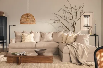 Menard 4-seters Høyrevendt Dyp L-formet Sjeselongsofa i Stoff - Beige - Møbler - Sofaer - Sofaer med sjeselong - 4 seters sofa med divan