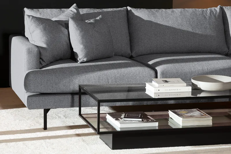 Menard 4-seters Høyrevendt Dyp L-formet Sjeselongsofa i Stoff - Grå - Møbler - Sofaer - Sofaer med sjeselong - 4 seters sofa med divan