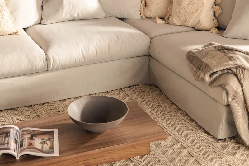 Menard 4-seters Høyrevendt Dyp L-formet Sjeselongsofa i Stoff - Lys grå - Møbler - Sofaer - Sofaer med sjeselong - 4 seters sofa med divan