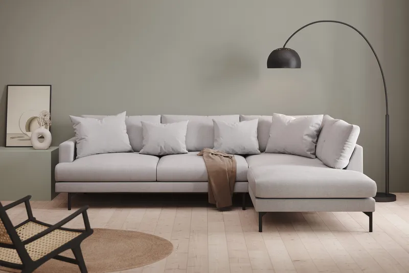 Menard 4-seters Høyrevendt Dyp L-formet Sjeselongsofa i Stoff - Lys grå - Møbler - Sofaer - Sofaer med sjeselong - 4 seters sofa med divan