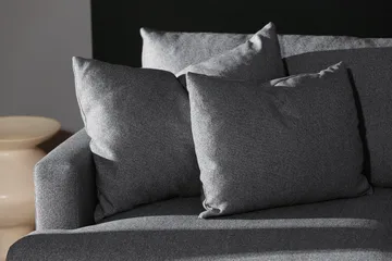 Menard 4-seters Høyrevendt Dyp L-formet Sjeselongsofa i Stoff - Mørk grå - Møbler - Sofaer - Sofaer med sjeselong - 4 seters sofa med divan