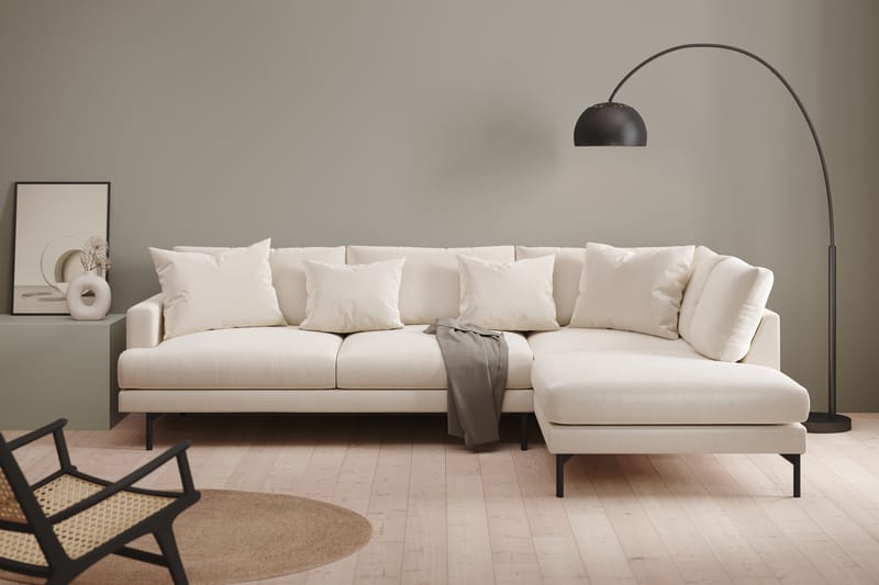 Menard 4-seters Høyrevendt L-formet Sjeselongsofa i Fløyel - Kremhvit - Møbler - Sofaer - Sofaer med sjeselong - 4 seters sofa med divan