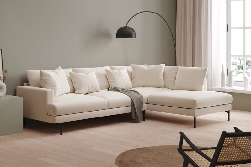 Menard 4-seters Høyrevendt L-formet Sjeselongsofa i Fløyel - Kremhvit - Møbler - Sofaer - Sofaer med sjeselong - 4 seters sofa med divan