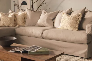 Menard 4-seters Venstrevendt Dyp L-formet Sjeselongsofa i Stoff - Beige - Møbler - Sofaer - Sofaer med sjeselong - 4 seters sofa med divan
