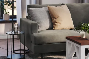 Menard Compact 4-seters Høyrevendt L-formet Sjeselongsofa i Manchester - Grå - Møbler - Sofaer - Sofaer med sjeselong - 4 seters sofa med divan
