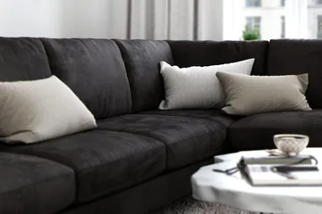 Ocean Lyx 6-seters Høyrevendt U-formet Sofa med Divan og Sjeselong + Fotskammel i Fløyel - Mørk grå - Møbler - Sofaer - Fløyelssofaer