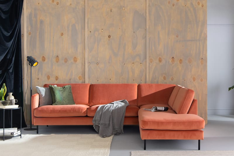 Teodin 2,5-seters Fløyelssofa med Sjeselong Høyre - Rosa - Møbler - Sofaer - Sofaer med sjeselong - 2 seters sofa med divan