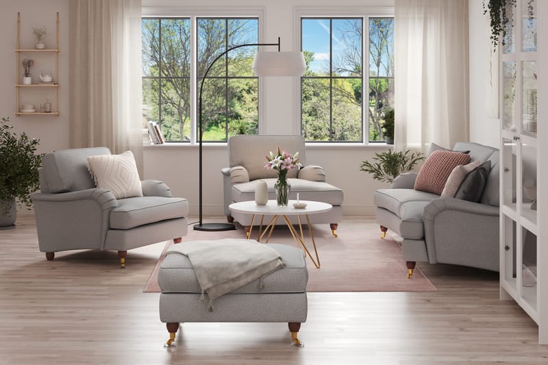 Howard Lyx Sofagruppe 3-seters Svingt Sofa + Divanstol + Lenestol + Fotskammel i Stoff - Lys grå - Møbler - Sofaer - Sofagrupper - Howard sofagruppe