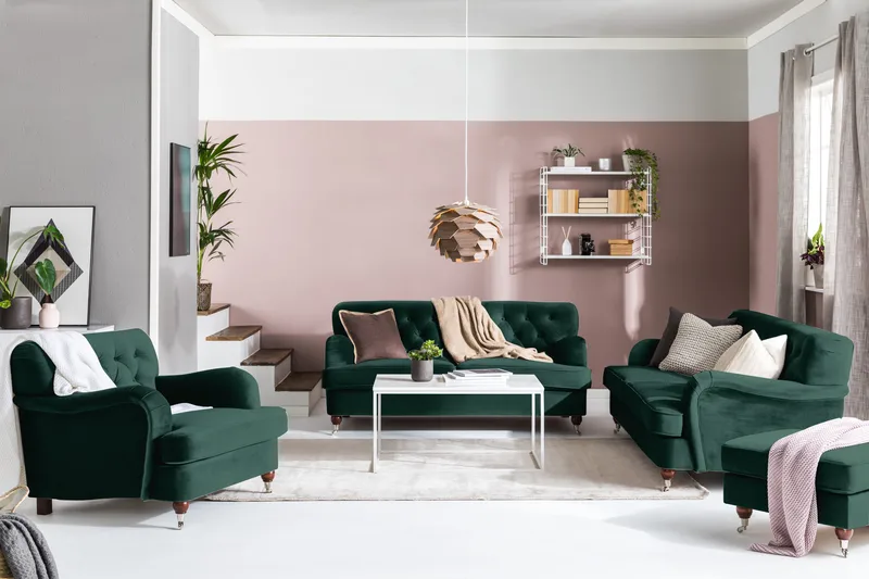 Howard Riviera Sofagruppe 3-seters + 2-seters Sofa + Lenestol + Fotskammel i Fløyel - Grønn - Møbler - Sofaer - Sofagrupper - Howard sofagruppe