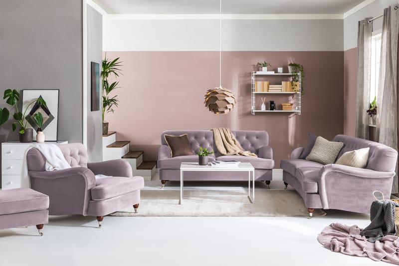 Howard Riviera Sofagruppe Svingt 3-seters + 2-seters Sofa + Lenestol + Fotskammel i Fløyel - Lilla - Møbler - Sofaer - Sofagrupper - Howard sofagruppe