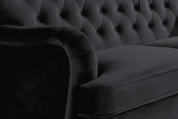 Howard Riviera Sofagruppe Svingt 3-seters + 2-seters Sofa + Lenestol + Fotskammel i Fløyel - Svart - Møbler - Sofaer - Sofagrupper - Howard sofagruppe