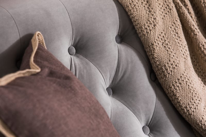 Howard Riviera Sofagruppe 3-seters + 2-seters Sofa + Lenestol + Fotskammel i Fløyel - Lys grå - Møbler - Sofaer - Sofagrupper - Howard sofagruppe