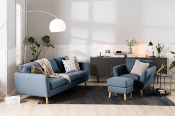 Trend Sofagruppe 3-seters + 2-seters Sofa + Lenestol + Fotskammel i Stoff - Blå - Møbler - Sofaer - Sofagrupper - Howard sofagruppe