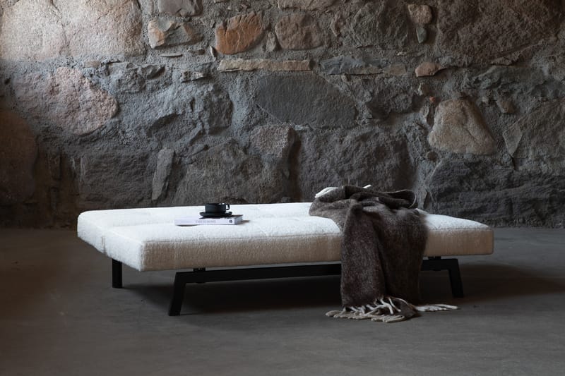 Bodil Sovesofa - Hvit / Svart - Møbler - Sofaer - Sovesofaer - Langsgående sovesofa