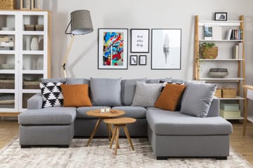 Crazy 4-seters Høyrevendt U-formet Small Sofa med Divan og Sjeselong i Stoff inkl. Pynteputer - Grå - Møbler - Sofaer - U-sofa