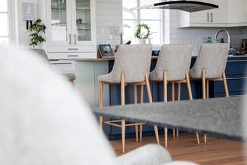 Plaza Barstol 103 cm - Lys grå - Møbler - Stoler - Barstol