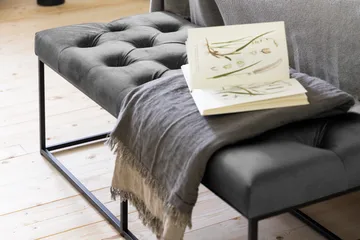 Ella Sittebenk 120cm Dypheftende - Mørkegrå - Møbler - Stoler - Benk