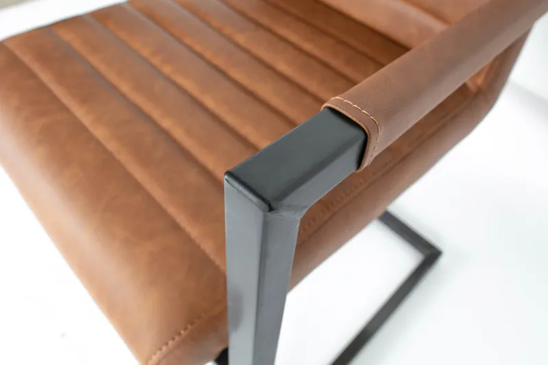 Vanco Spisestol Kunstlær - Konjakk - Møbler - Stoler - Karmstol