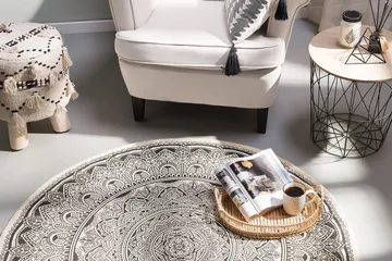 Youness Fotskammel - Beige - Møbler - Stoler - Krakk - Fotskammel